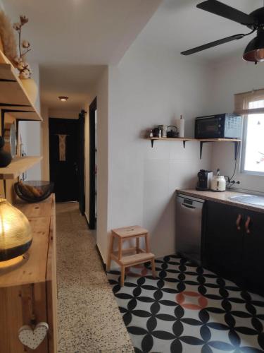 Homey beach apartment in authentic El Palo