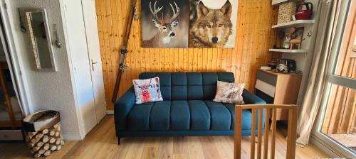 Et opholdsområde på Studio avec jardin et garage