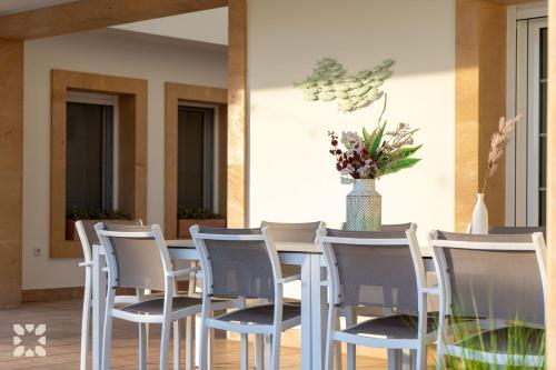 Villa Happy Family by Abahana Villas