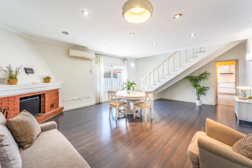 VB Velázquez 6BDR Villa Marina