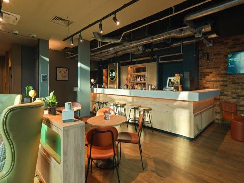 Lounge nebo bar v ubytování B&B HOTEL Birmingham Centre