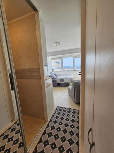 Studio apartment, 11th floor, excellent location - Zadar