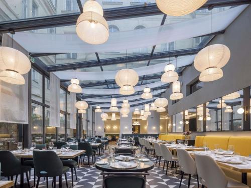 Un restaurant sau alt loc unde se poate mânca la Century Old Town Prague - MGallery Collection