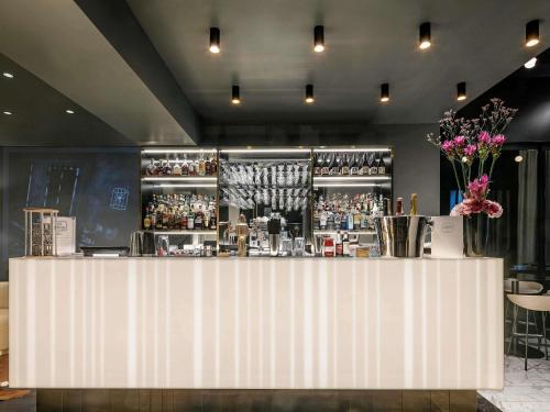 Zona de lounge sau bar la Century Old Town Prague - MGallery Collection