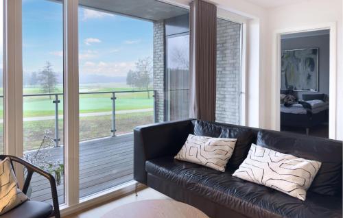 Χώρος καθιστικού στο Stunning Apartment In Nimtofte With Wifi