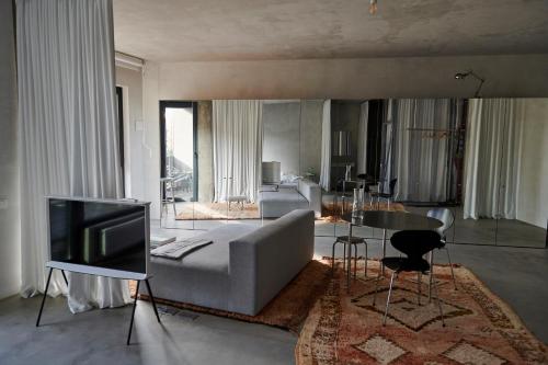 Sloboda, brand new Apartment with free Parking