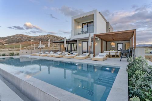 Villa Luxury Heaven - with Heated Pool