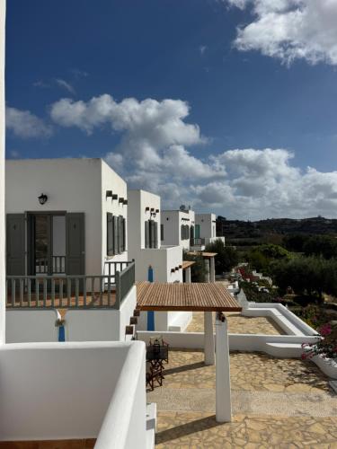 Balkón nebo terasa v ubytování Niriedes Villas
