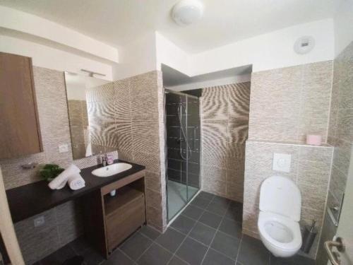 Ένα μπάνιο στο Résidence de Schiltigheim