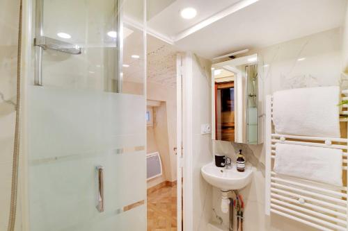 A jewel in the heart of the Marais- 4P 1BDR- Paris