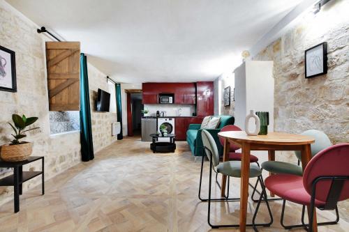 A jewel in the heart of the Marais- 4P 1BDR- Paris