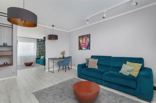 Modern City View Apartment in Szczecin with Balcony & Workspace by Noclegi Renters