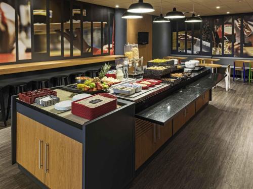 Jídlo v hotelu nebo okolí