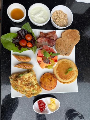 Jídlo v hotelu nebo okolí