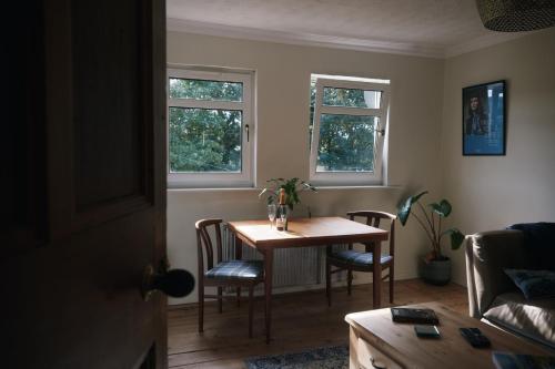 Χώρος καθιστικού στο Loch Lomond Apartment