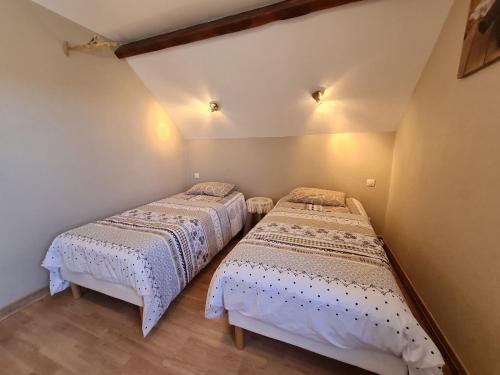 Ένα ή περισσότερα κρεβάτια σε δωμάτιο στο Chambre "Mésange", Le Chêne