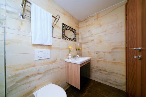 Koupelna v ubytování Sultan Han Luxery Hotel