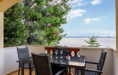 2 Bedroom Awesome Apartment In Vir