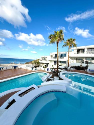 Suite Infinity Ocean - Sea View and Pool - By Lanzarote Vacation Homes