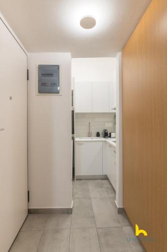 Digital Nomad Haven, Free Netflix, 100Mbps WI-FI!