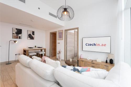 Chic 2BHK Retreat with Marina Views by Czechin