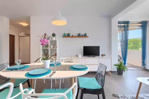 Apartment Ellis 2413
