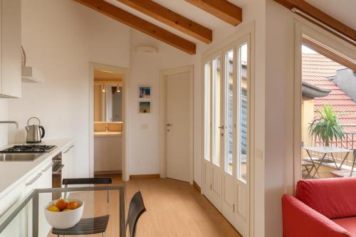 dHomes - Apartments and Rooms - Duomo Delight, terrace