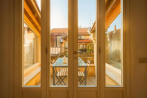 dHomes - Apartments and Rooms - Duomo Delight, terrace