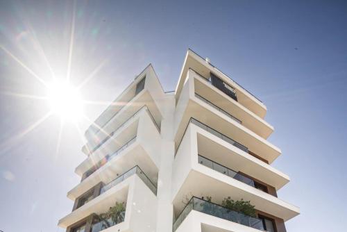 CasaMar - Upscale One-Bedroom Apartment by the Sea