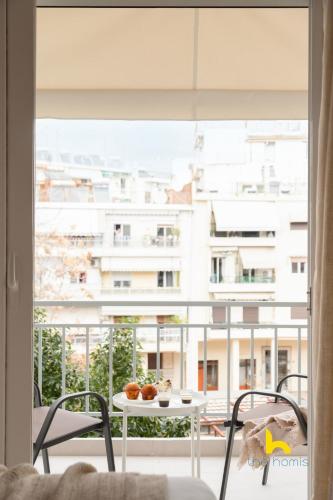 Relaxing Baths & Fireplace Nights Near Acropolis