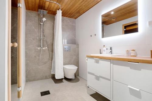Ένα μπάνιο στο Santalux City Suite, Sauna