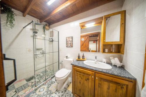 Koupelna v ubytování Maison Des Vignes Lofou