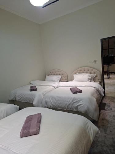 Postel nebo postele na pokoji v ubytování farm house khorfakkan al Fujairah