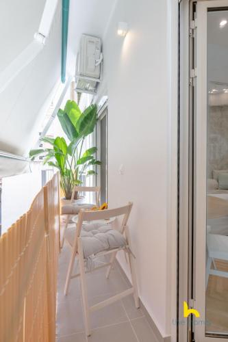 Hideaway near Acropolis, Hammam Shower, Fireplace!