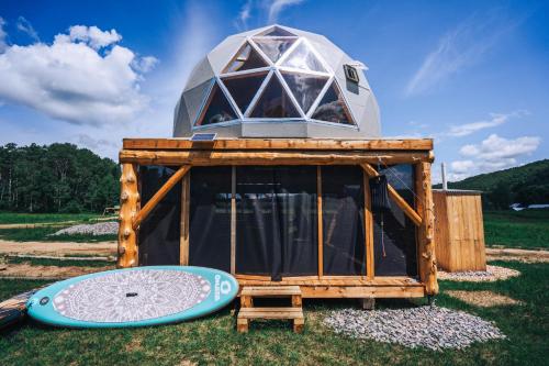 Afbeelding uit fotogalerij van Prêt-à-camper, dôme in La Tuque
