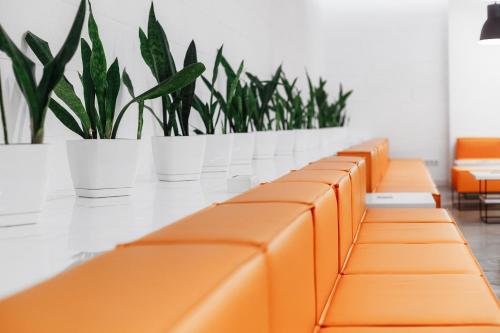 Гостиная зона в Orange Hotel