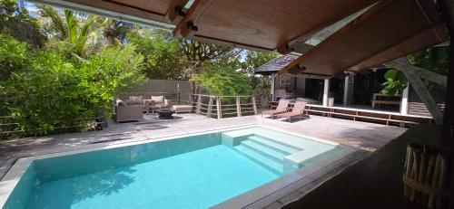 Swimmingpoolen hos eller tæt på Cottage Te Hono Vai