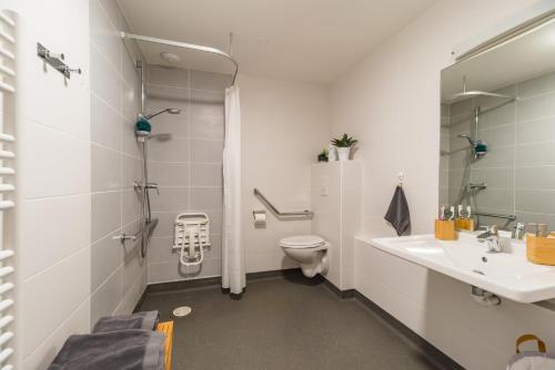 Ένα μπάνιο στο Studio proche de la mer à Pléneuf-Val-André