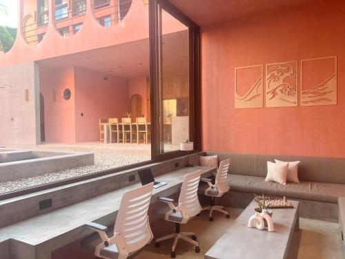 Χώρος καθιστικού στο Amplitude Coliving