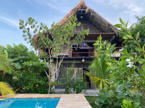 Бассейн в Serenity Home или поблизости