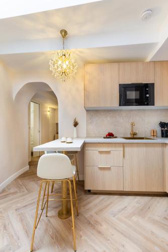 Magnifique 3 chambres 3 SDE avec Clim et Jacuzzi