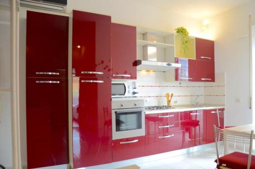 Bright apartment with balcony near Metro A