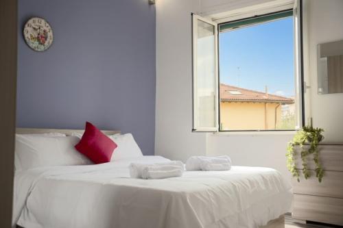 Bright apartment with balcony near Metro A