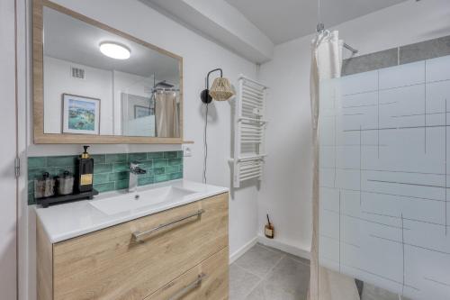 Ванная комната в Short time suites Draguignan Altitude 3