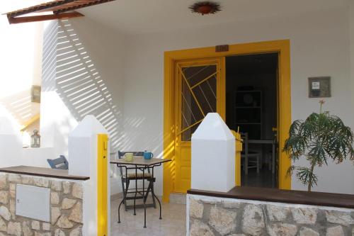 Ein Patio oder anderer Außenbereich in der Unterkunft Murdeira Bay Sal