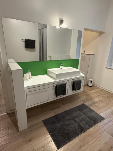 Кухня или мини-кухня в Schmuckstück an der Wormser Stadtmauer
