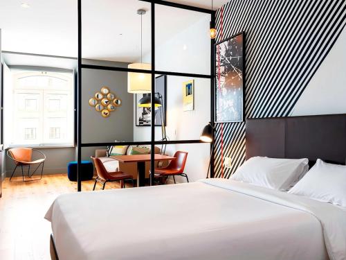 Loft with City View - Praça da Figueira - Baixa, Lisbon