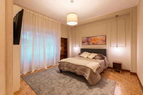 7 min to Colosseum, Smart TV, Full Kitchen