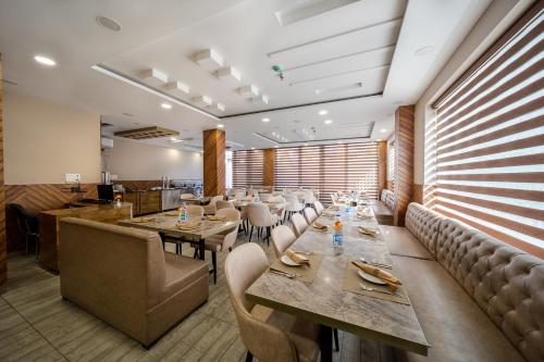 Posezení v ubytování Tripli Hotels Shivaay