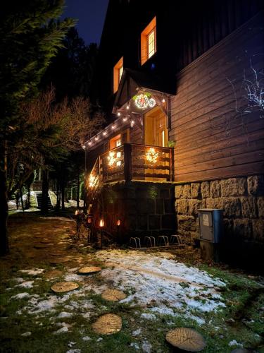 Biały Jar Ski & Bike Apartamenty w Karpaczu przy wyciągu z widokiem